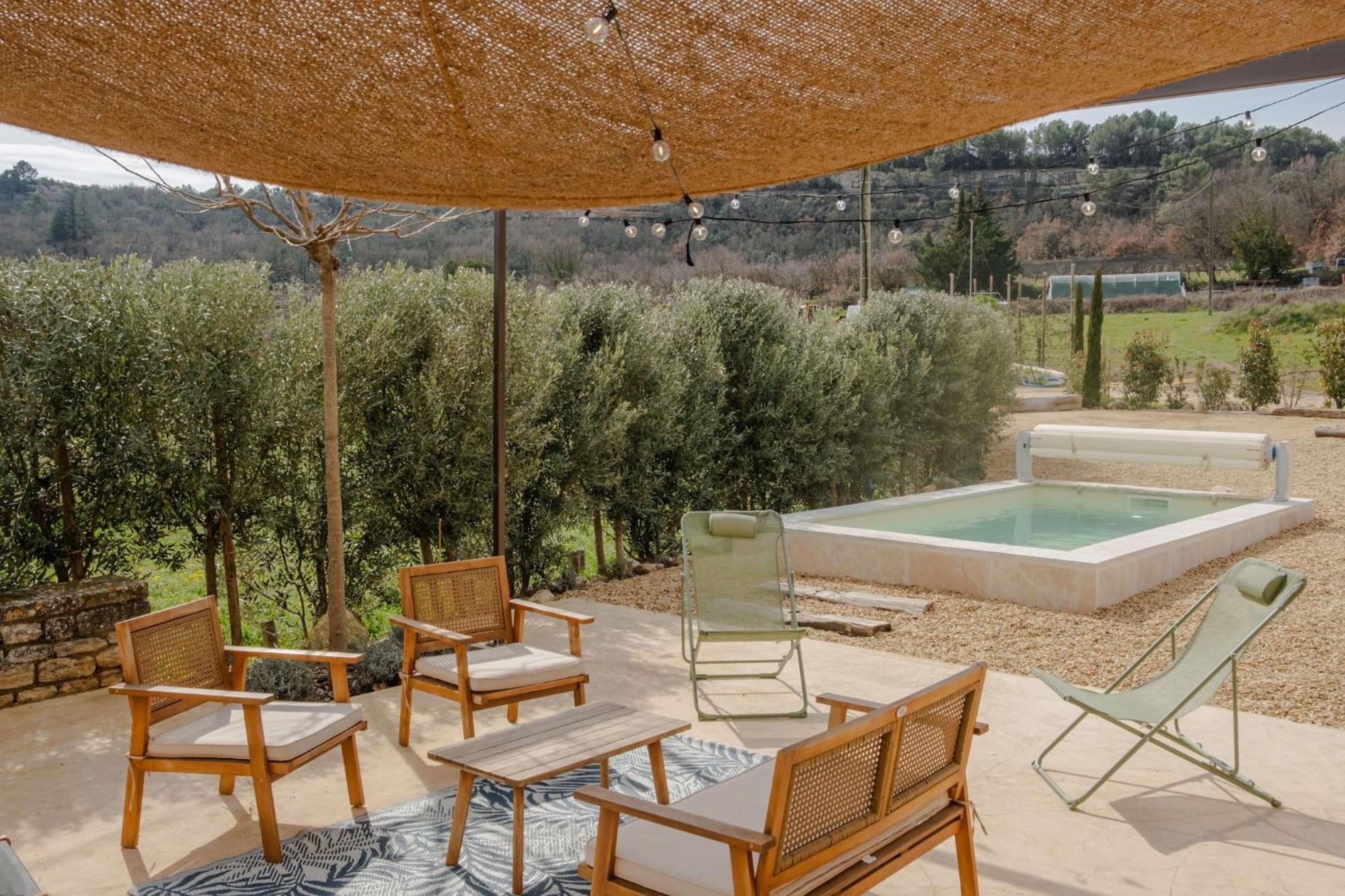 L'Atelier Des Vignes Villa Saint-Pantaleon  Exterior photo